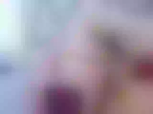Live sex webcam photo for kinky-redhead18 #290745364