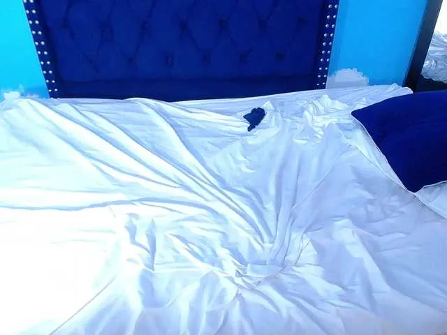 Live sex webcam photo for kinky-redhead18 #291767220