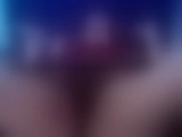 Live sex webcam photo for kinky-redhead18 #292975145