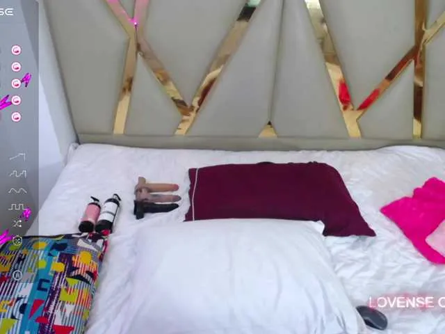 Live sex webcam photo for kinkyhinata #277811670