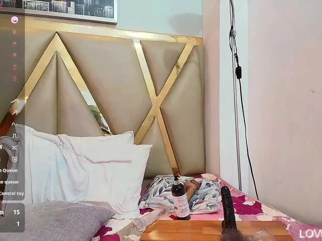 Live sex webcam photo for kinkyhousewifee #290691538