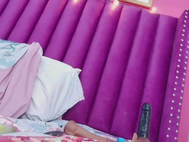 Live sex webcam photo for kinkyhousewifee #291906060