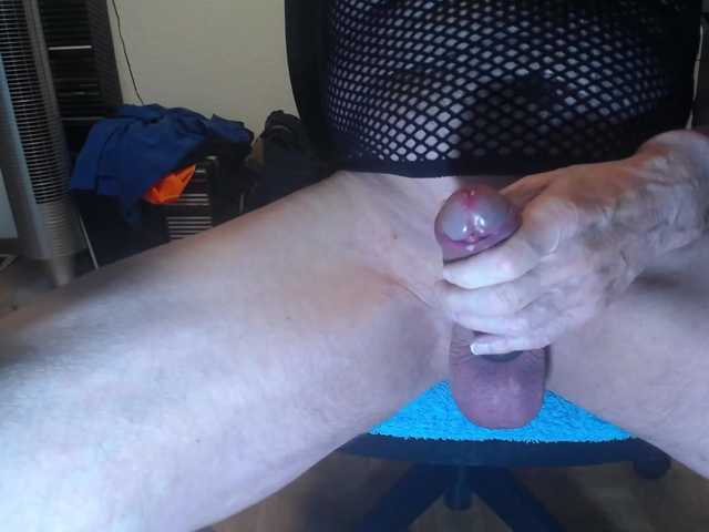 Live sex webcam photo for kinkythestranger #291057464