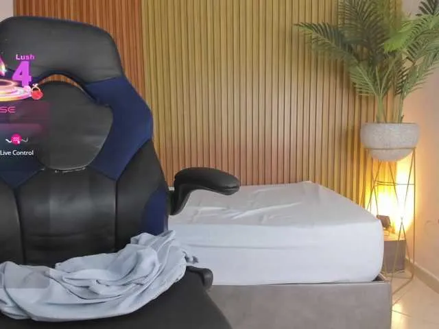 Live sex webcam photo for kira-rodriguez #290961901