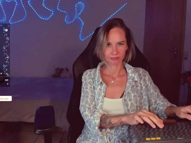 Live sex webcam photo for kirillenok #292243647