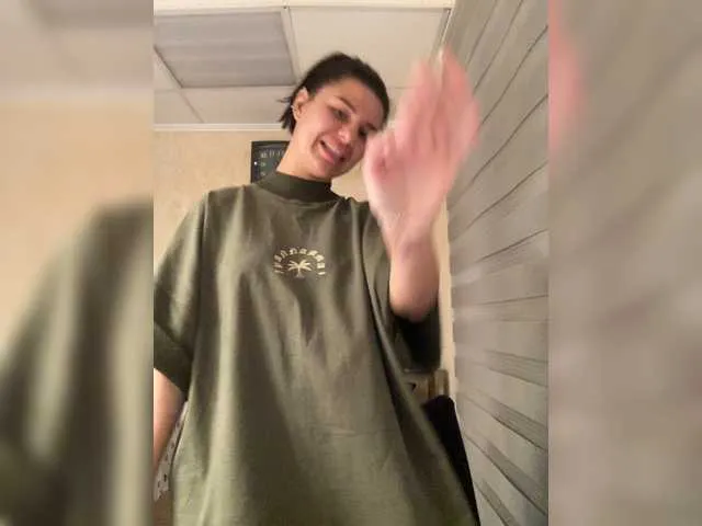 Live sex webcam photo for kisa131488 #273920644