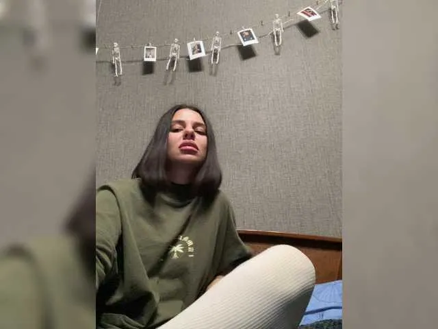 Live sex webcam photo for kisa131488 #274159098