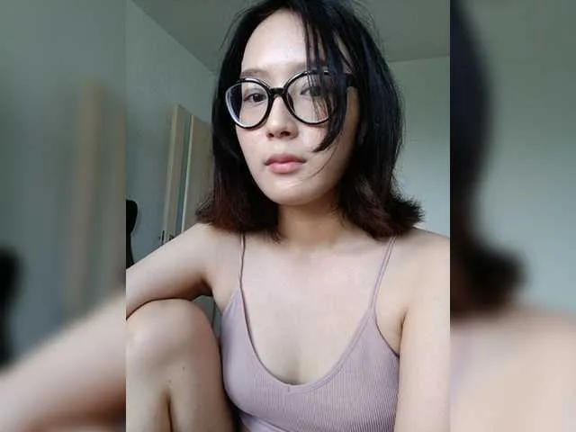 Live sex webcam photo for kisik258 #275646137