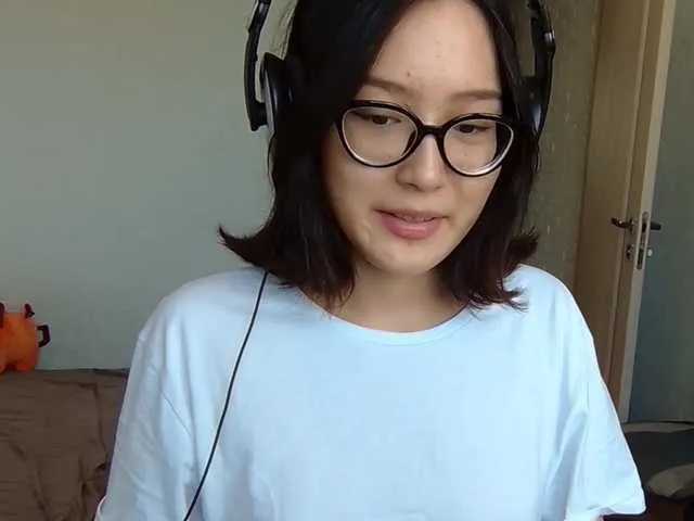 Live sex webcam photo for kisik258 #275900585