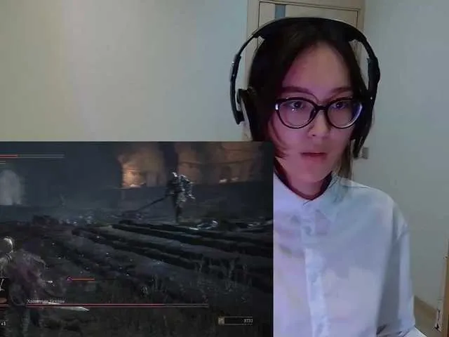 Live sex webcam photo for kisik258 #276213787