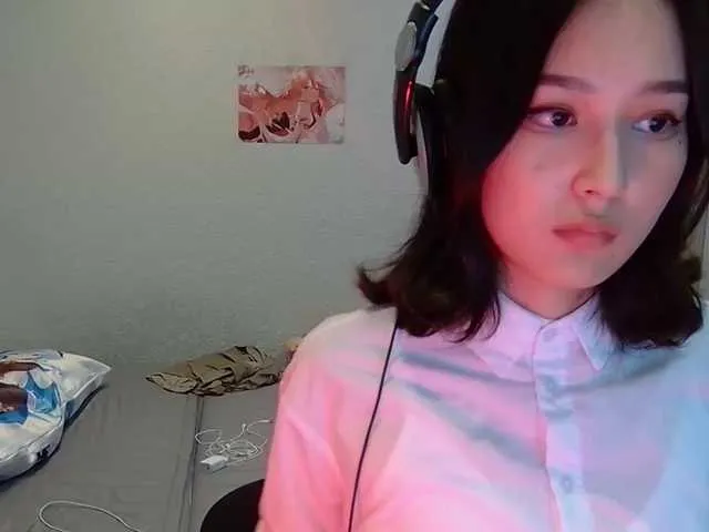 Live sex webcam photo for kisik258 #276380647