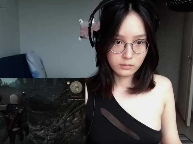 Live sex webcam photo for kisik258 #276570103