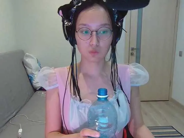 Live sex webcam photo for kisik258 #276655531