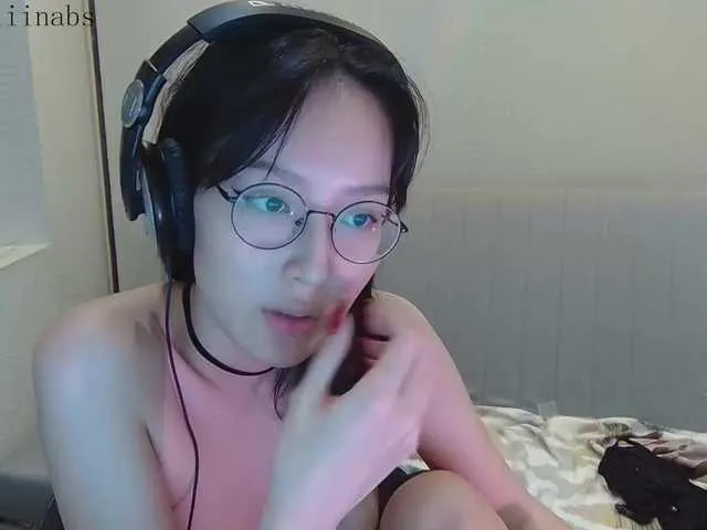 Live sex webcam photo for kisik258 #277004488