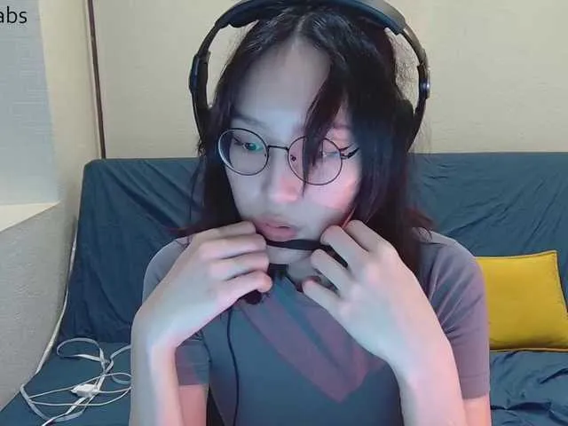 Live sex webcam photo for kisik258 #277086499