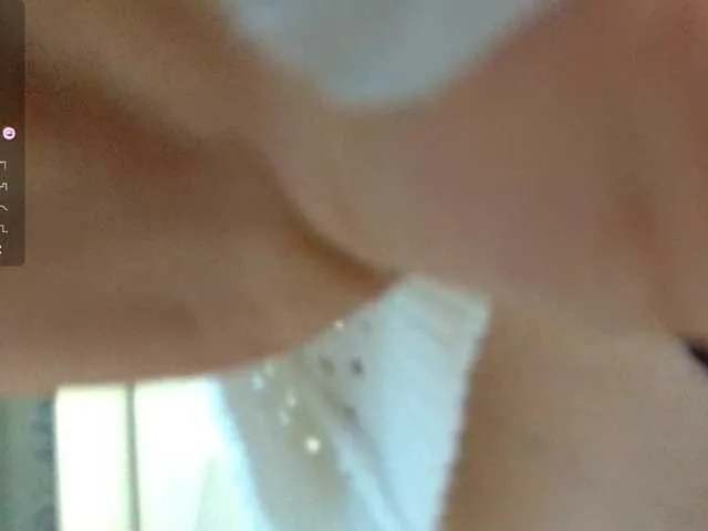 Live sex webcam photo for kisik258 #277445874