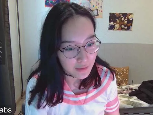 Live sex webcam photo for kisik258 #277613792