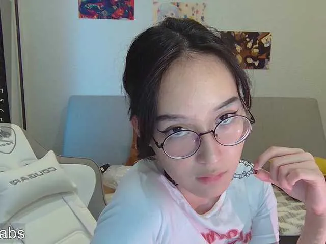 Live sex webcam photo for kisik258 #277644680