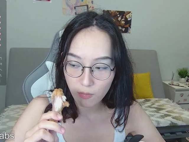 Live sex webcam photo for kisik258 #277692236