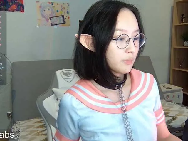 Live sex webcam photo for kisik258 #277921646