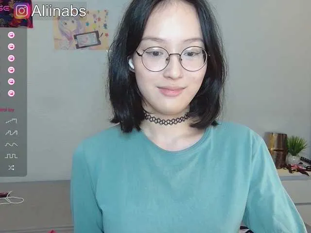 Live sex webcam photo for kisik258 #278260390