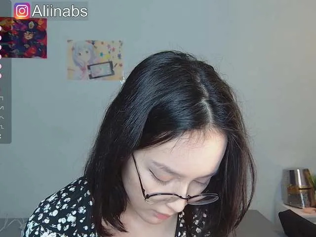 Live sex webcam photo for kisik258 #278299295