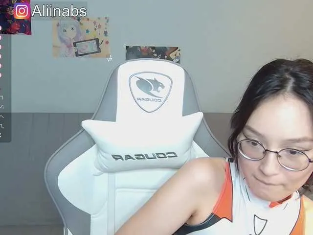 Live sex webcam photo for kisik258 #278304560