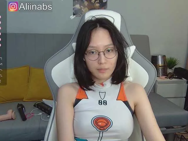 Live sex webcam photo for kisik258 #281551818