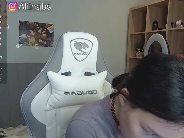 Live sex webcam photo for kisik258 #288088789