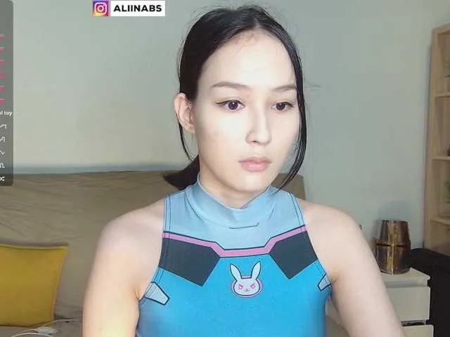 Live sex webcam photo for kisik258 #290143978