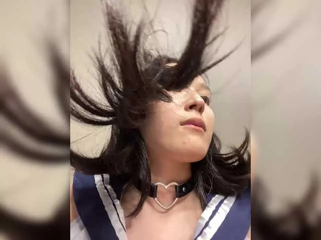 Live sex webcam photo for kisik258 #290181477