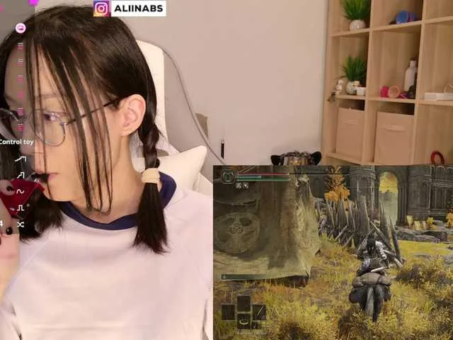 Live sex webcam photo for kisik258 #290273868