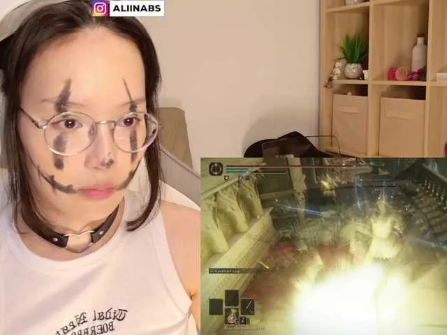 Live sex webcam photo for kisik258 #290410239