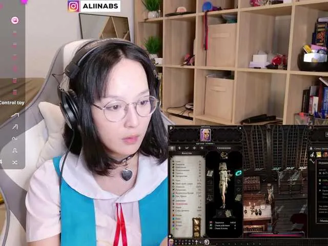 Live sex webcam photo for kisik258 #290631157