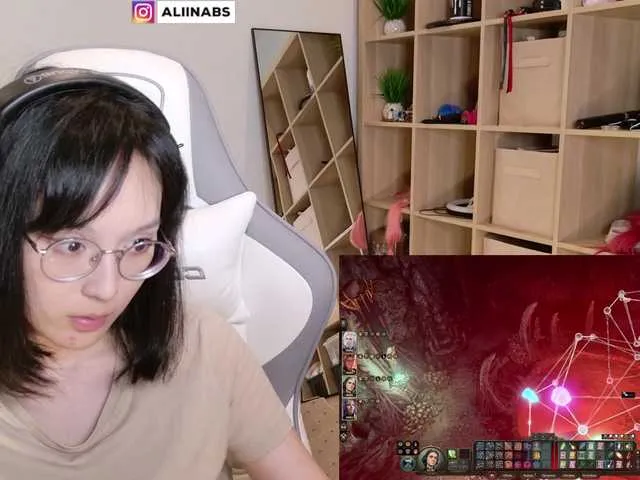 Live sex webcam photo for kisik258 #290788466