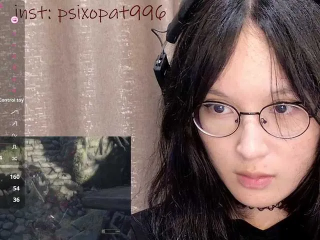 Live sex webcam photo for kisik258 #291559409