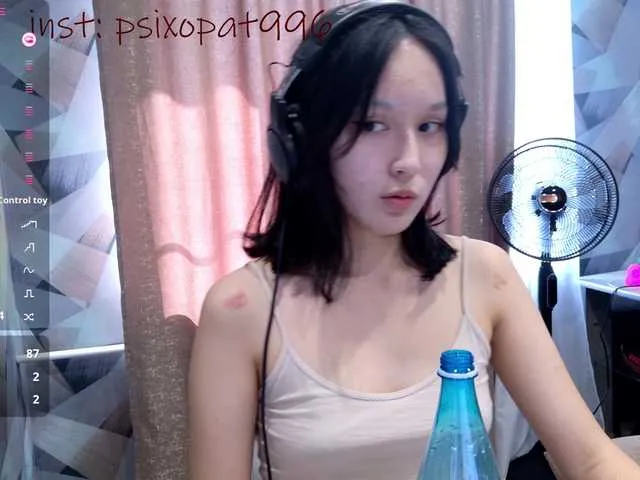 Live sex webcam photo for kisik258 #291694102