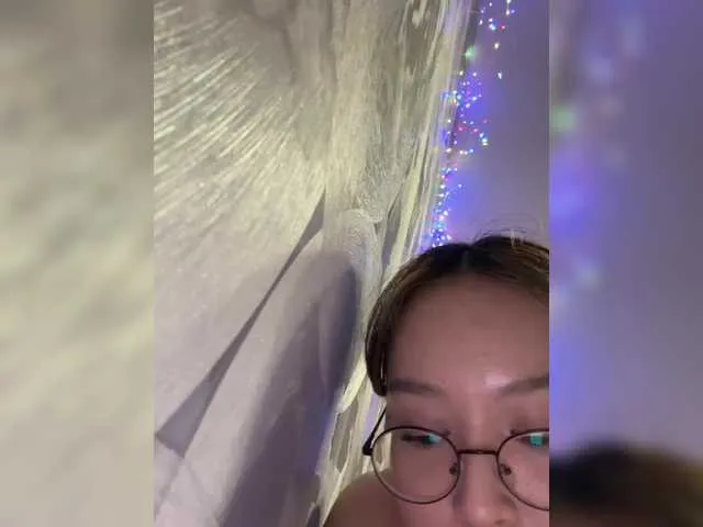 Live sex webcam photo for kisik258 #292407431