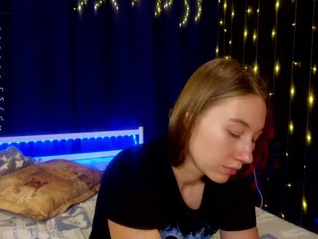 Live sex webcam photo for kiska-wansday07 #290239625