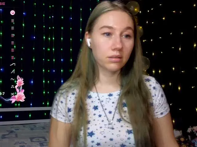 Live sex webcam photo for kiska-wansday07 #290761897