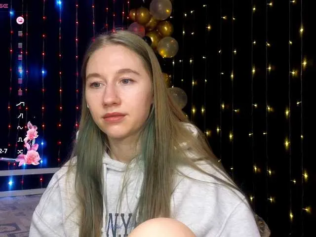 Live sex webcam photo for kiska-wansday07 #290769327