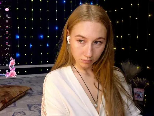 Live sex webcam photo for kiska-wansday07 #291123229