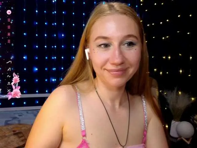 Live sex webcam photo for kiska-wansday07 #291156968