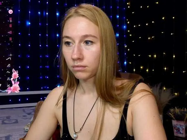 Live sex webcam photo for kiska-wansday07 #291188858