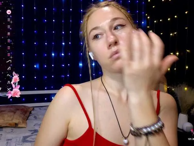 Live sex webcam photo for kiska-wansday07 #291242722