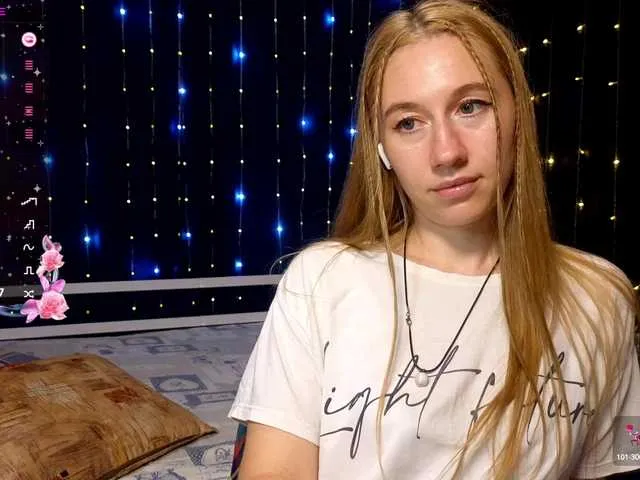 Live sex webcam photo for kiska-wansday07 #291257471