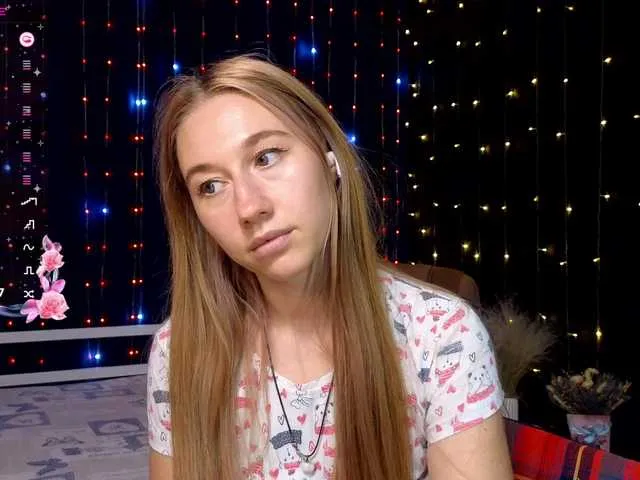 Live sex webcam photo for kiska-wansday07 #291381520