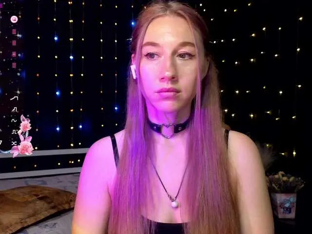 Live sex webcam photo for kiska-wansday07 #291401079