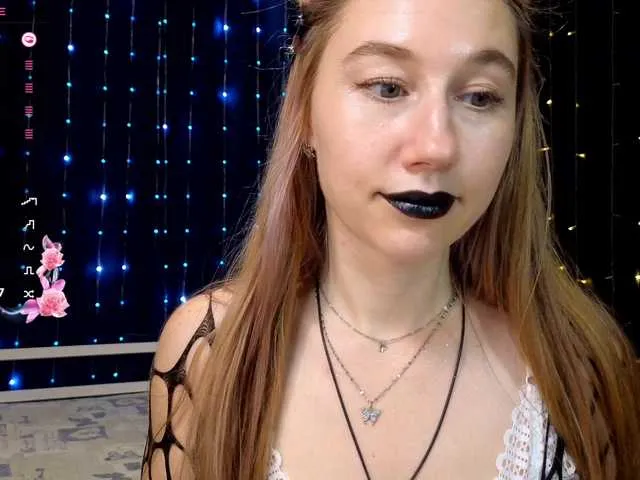 Live sex webcam photo for kiska-wansday07 #291580233