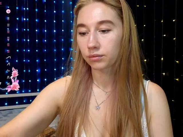 Live sex webcam photo for kiska-wansday07 #291624537